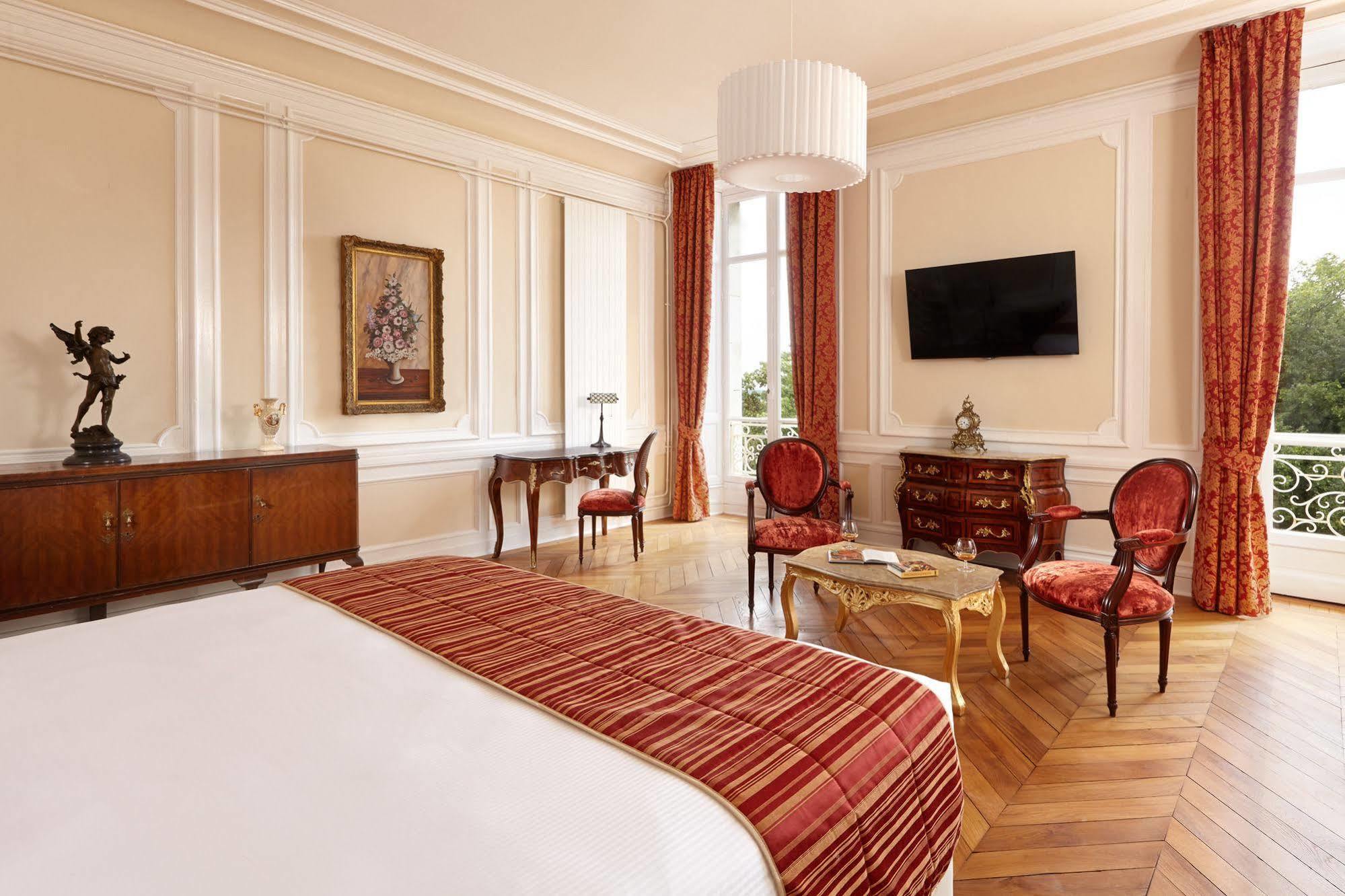 Château Saint-Michel - Cercle des Grands Crus Rully  Extérieur photo